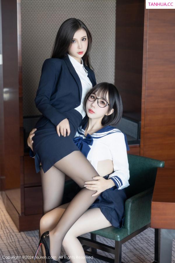 小蛮妖  [XiuRen]高清写真图 2024.08.26 No.9065 小蛮妖Yummy 黑丝美腿第18张图片